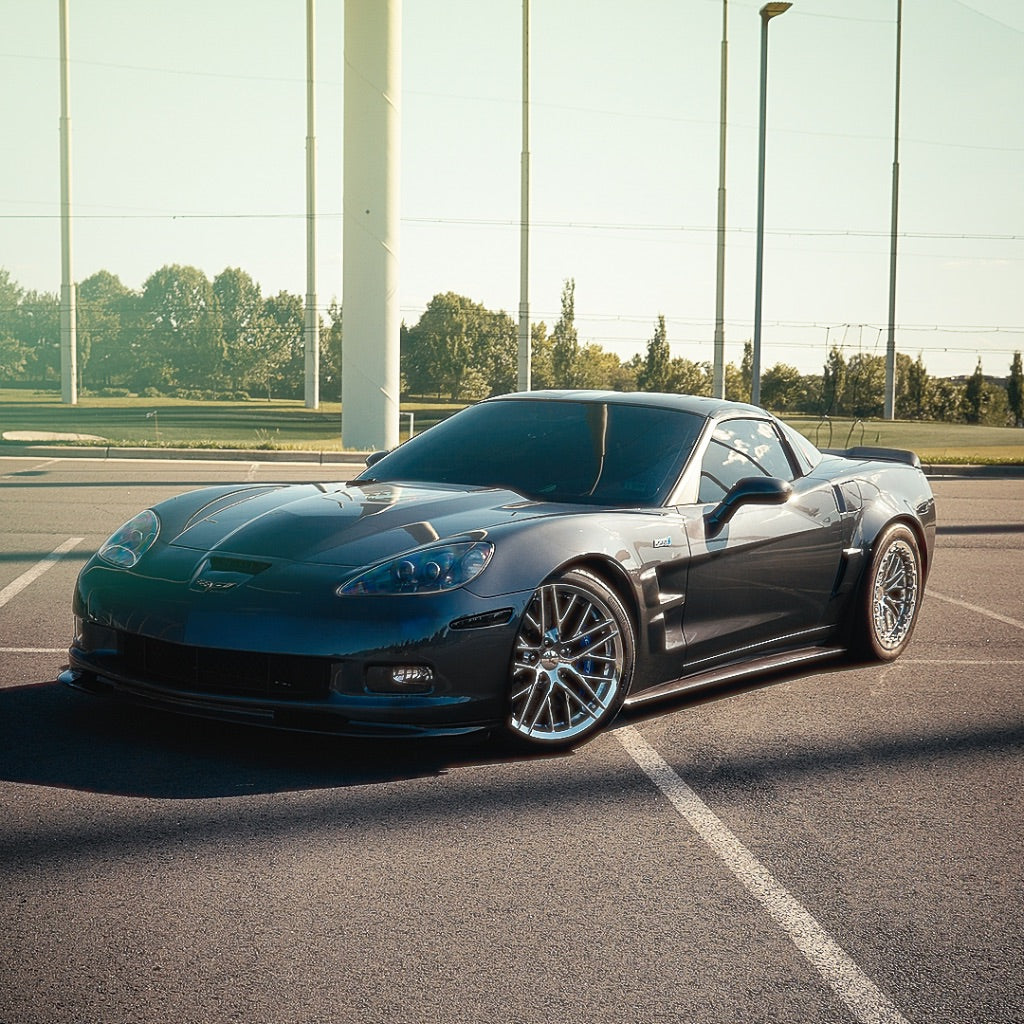 C6 ZR1 full side
